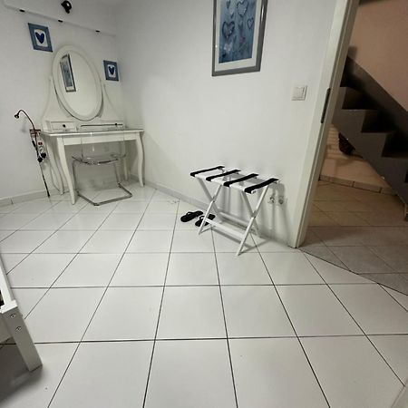Simple Room In Luxembourg City Exterior photo