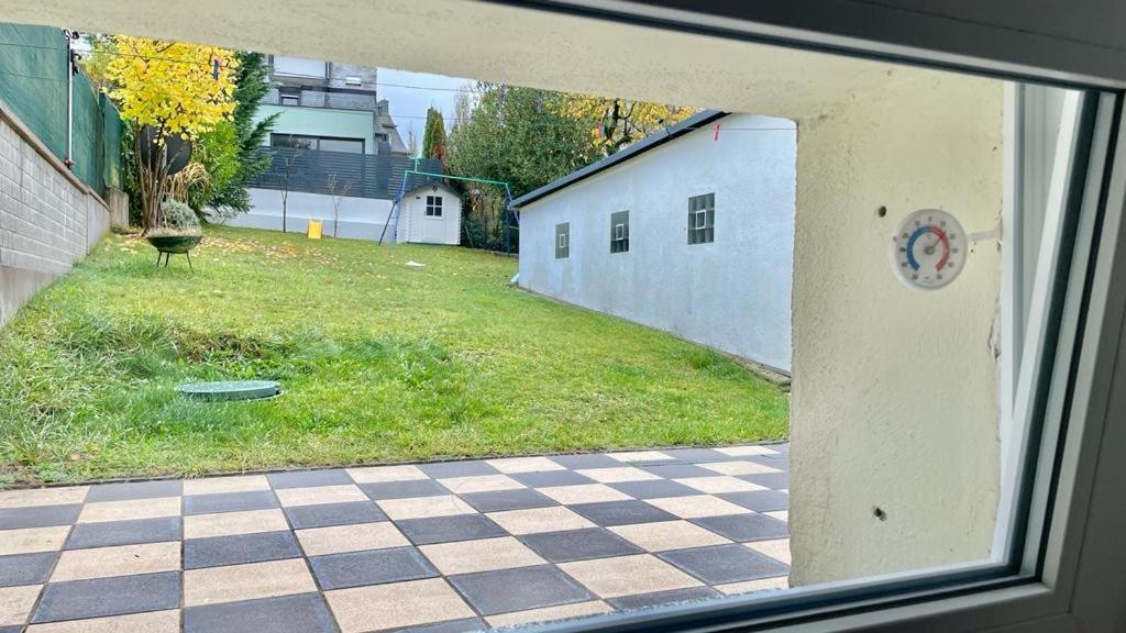 Simple Room In Luxembourg City Exterior photo