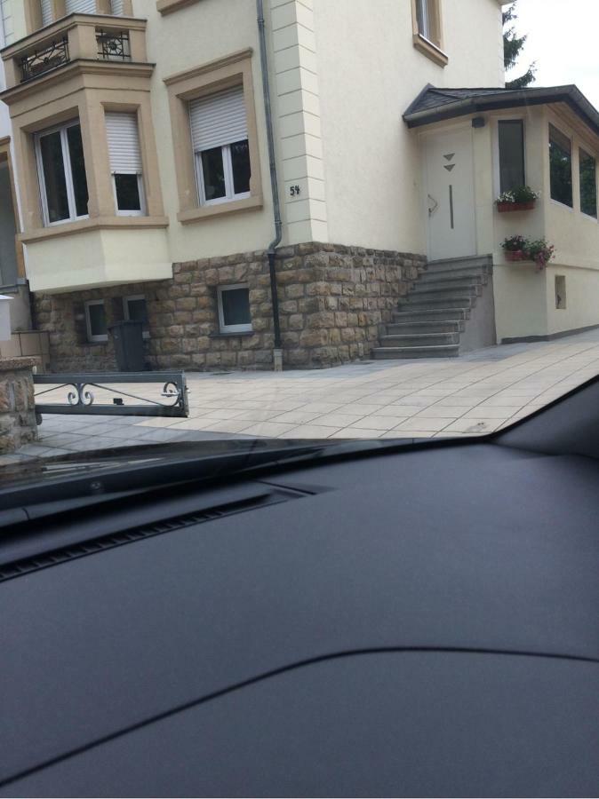 Simple Room In Luxembourg City Exterior photo
